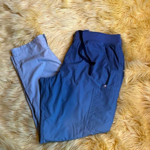 FIGS Ocean Mist Ombré blue lined scrub pants TALL - Picture 2 of 7